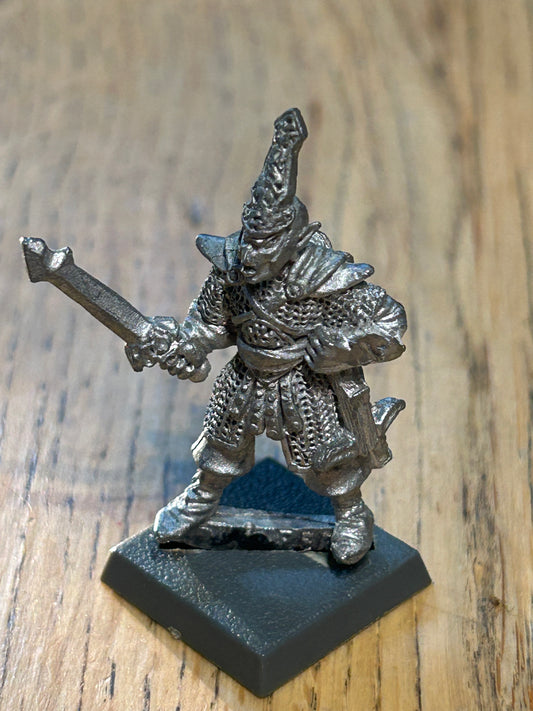 Citadel Warhammer 80s Reg Renown RR4 Mengil Manhide Dark Elf Trooper