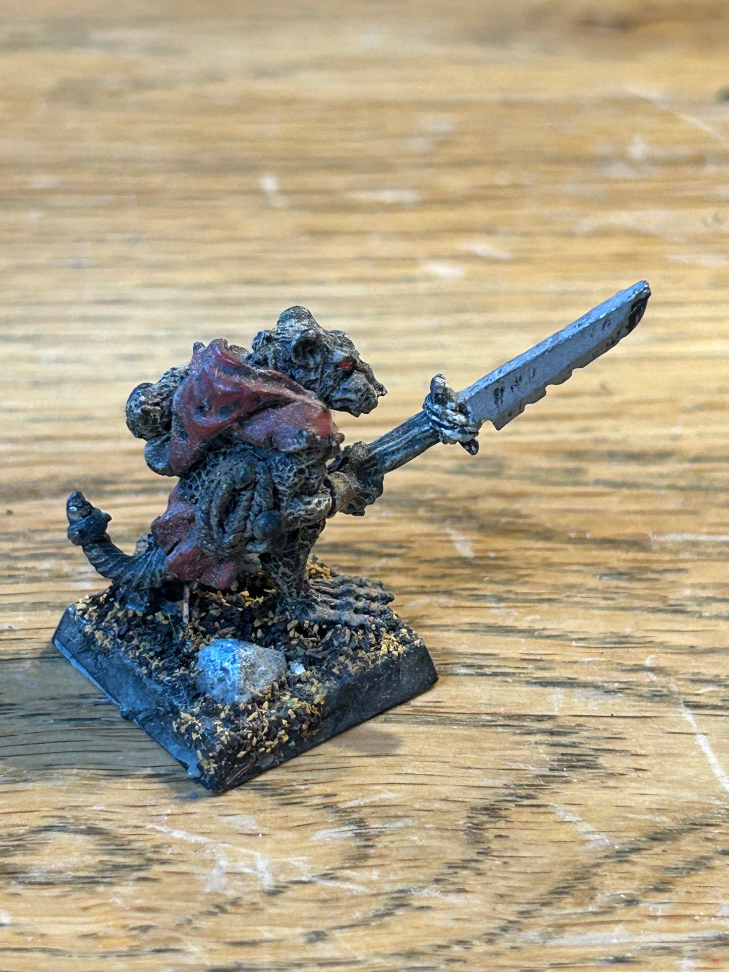 Vintage Warhammer Skaven 'Throtl, Clan Rat w. Halberd 6' C47 1980s Metal