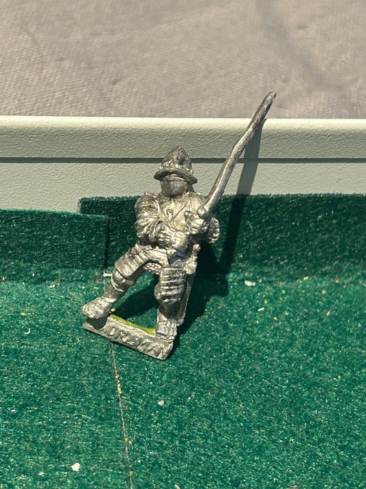 Warhammer fantasy bretonnian swordsman