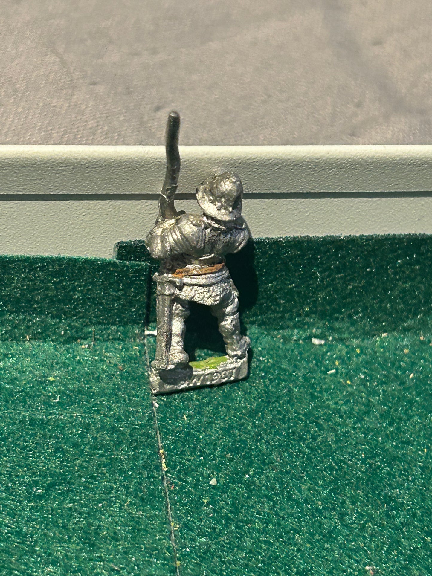 Warhammer fantasy bretonnian swordsman