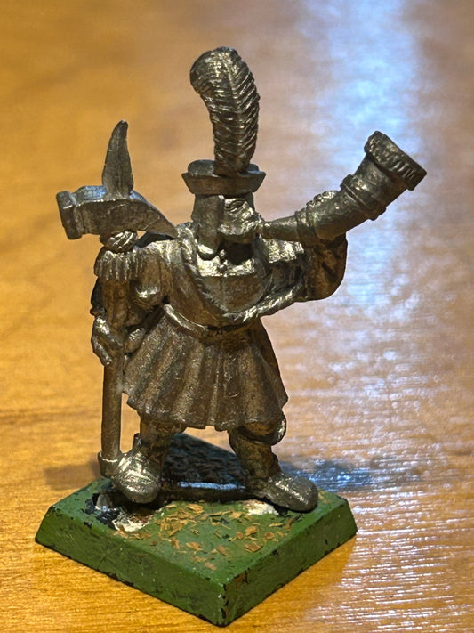 Warhammer Fantasy - Empire Musician On Foot- Games Workshop Metal Oop hammer and horn