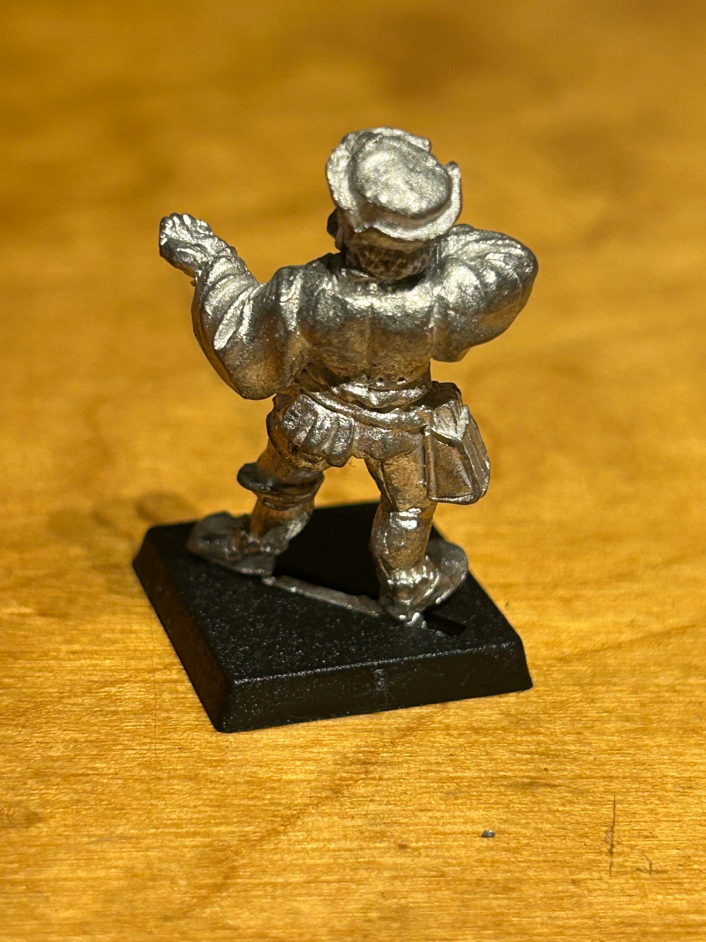 Warhammer fantasy Empire Crossbowman (no crossbow and hat plume has been removed)