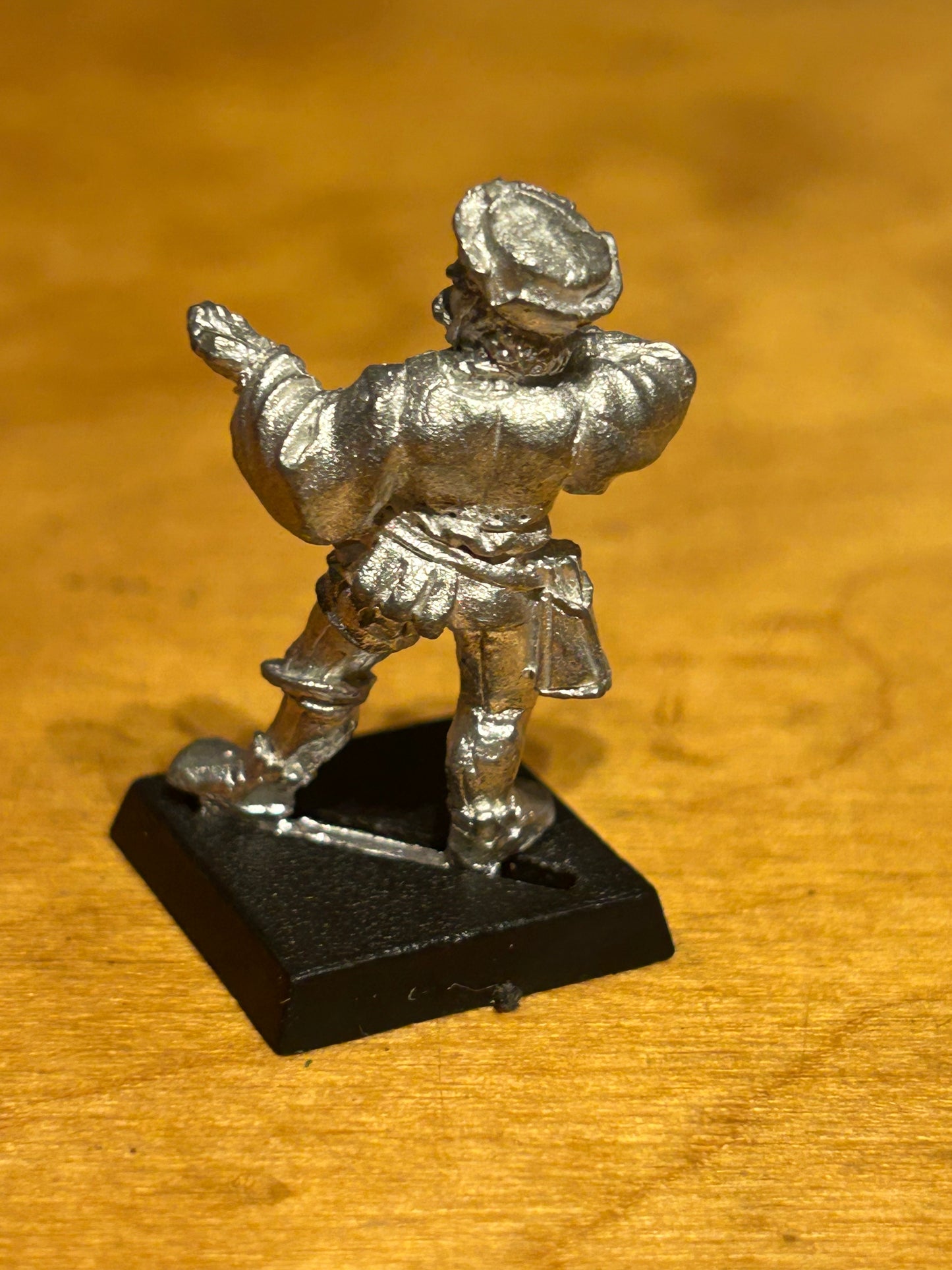 Warhammer fantasy Empire Crossbowman (no crossbow and hat plume has been removed)