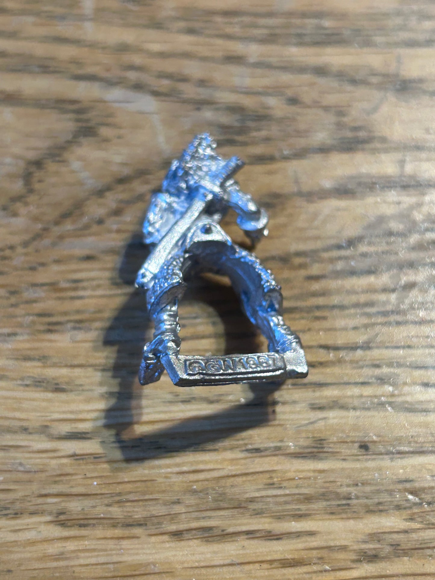 Warhammer fantasy 0405/17
Errdil Flameeye missing the plug-in plastic hand with spear