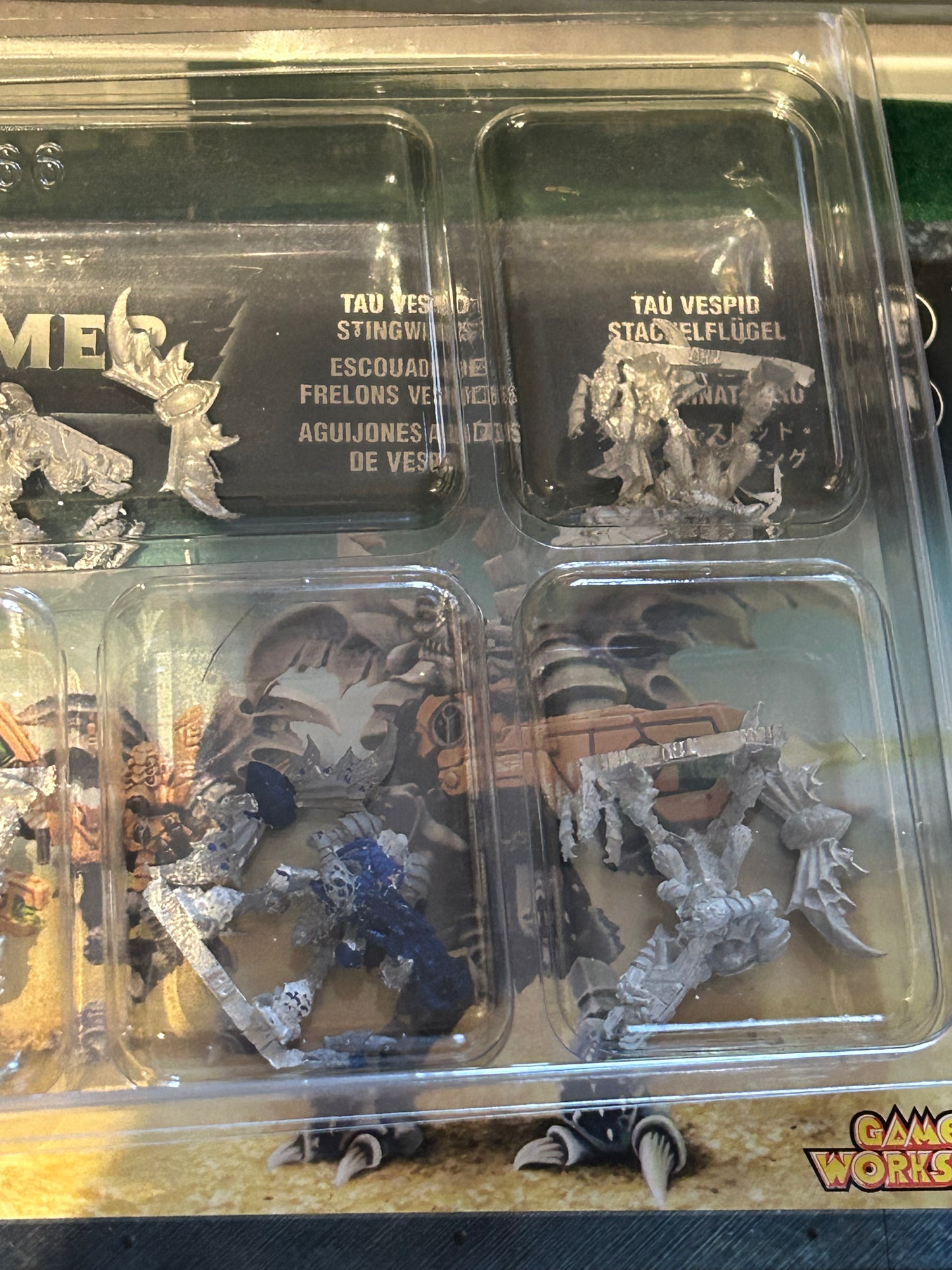 Warhammer 40k Tau Vespid Sting Wings opened box x6