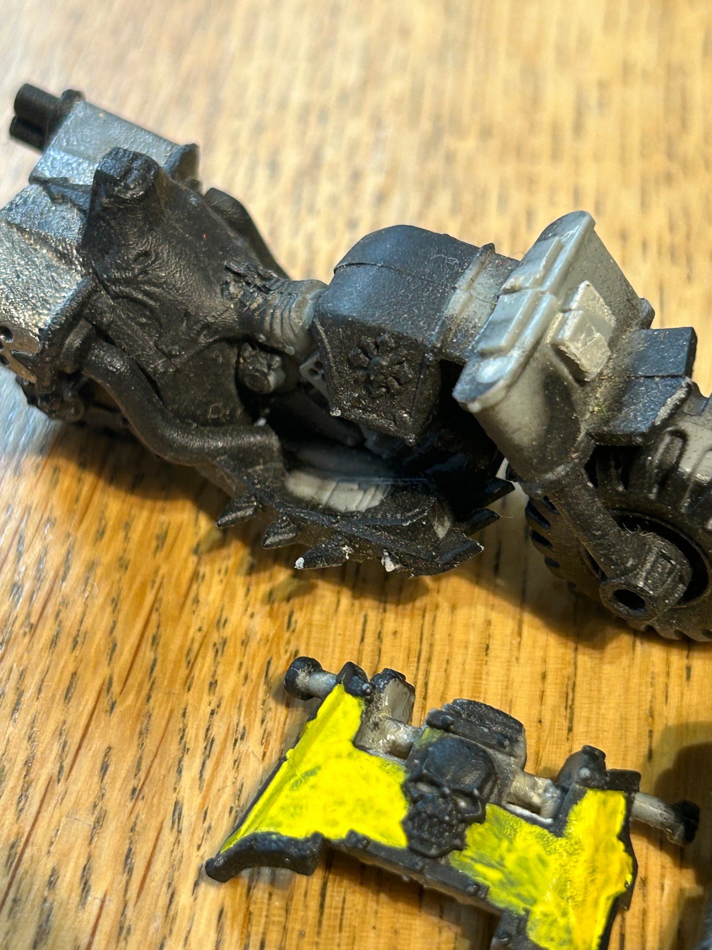 WARHAMMER 40K CHAOS SPACE MARINE BIKes (1 looks complete, the other two have some damage to spikes and one is missing most of the rider)