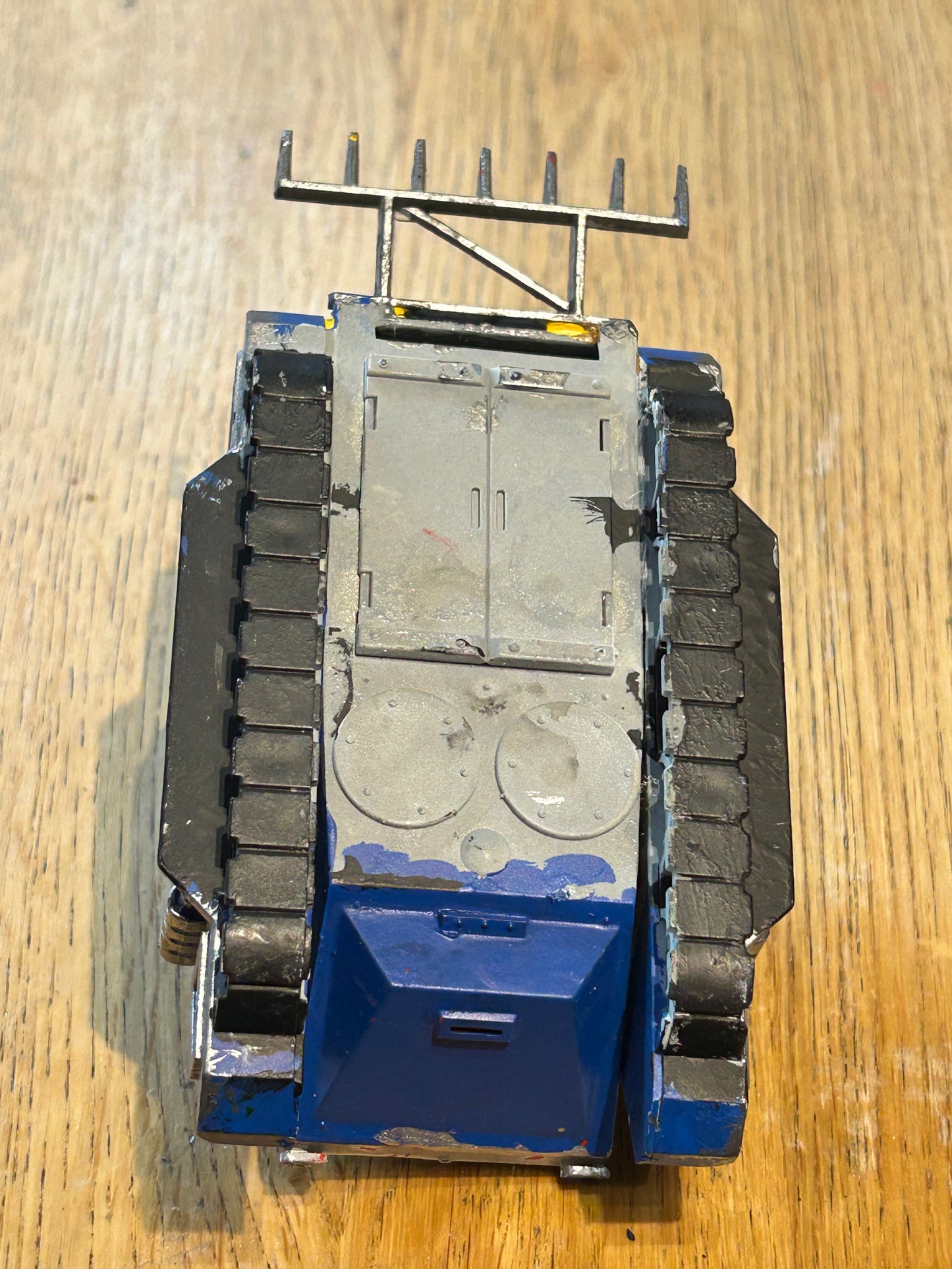 Warhammer 40k Rogue Trader Rhino (looks like more of a chaos space marine one)