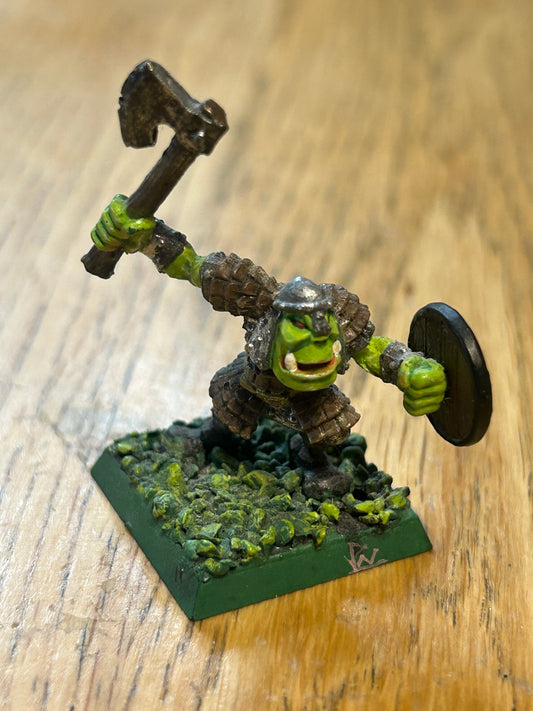 Warhammer fantasy marauder miniatures orc warrior with hand axe x1