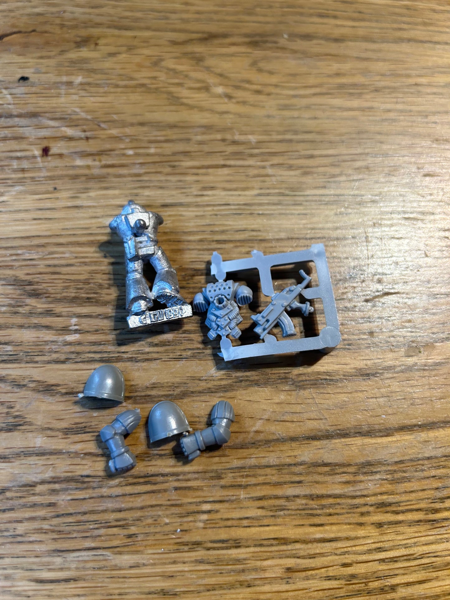 Classic Space Marine - tactical marine Warhammer 40K Metal