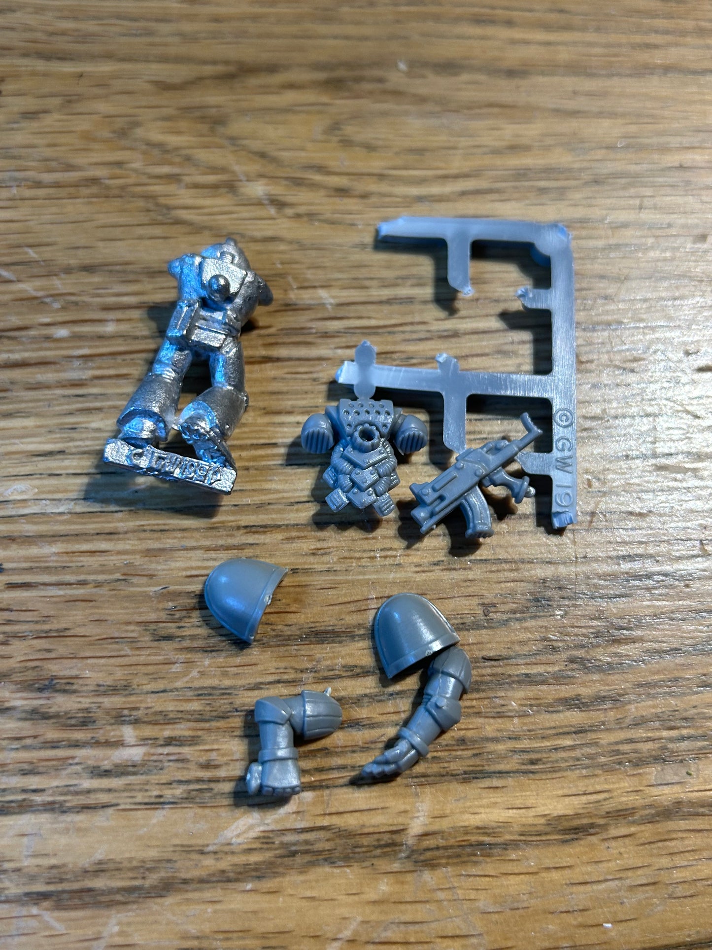 Classic Space Marine - tactical marine Warhammer 40K Metal