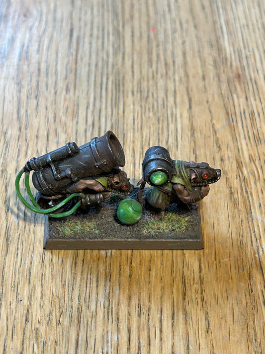 OOP Island of Blood Poisoned Wind Mortar Weapons Team Skaven Plastic