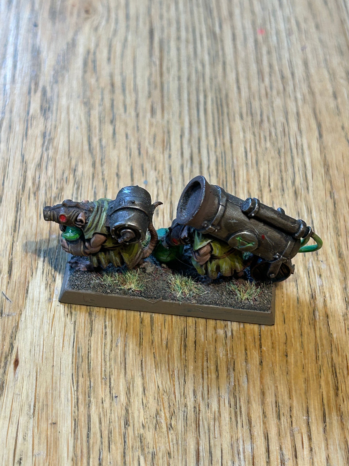 OOP Island of Blood Poisoned Wind Mortar Weapons Team Skaven Plastic