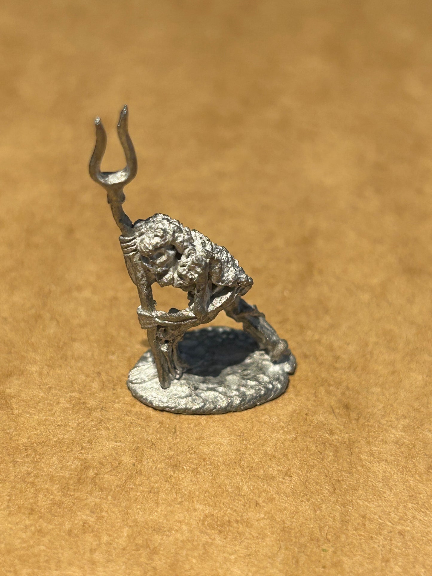 Citadel miniatures warhammer fantasy preslotta C17 skeleton advancing with pitchfork