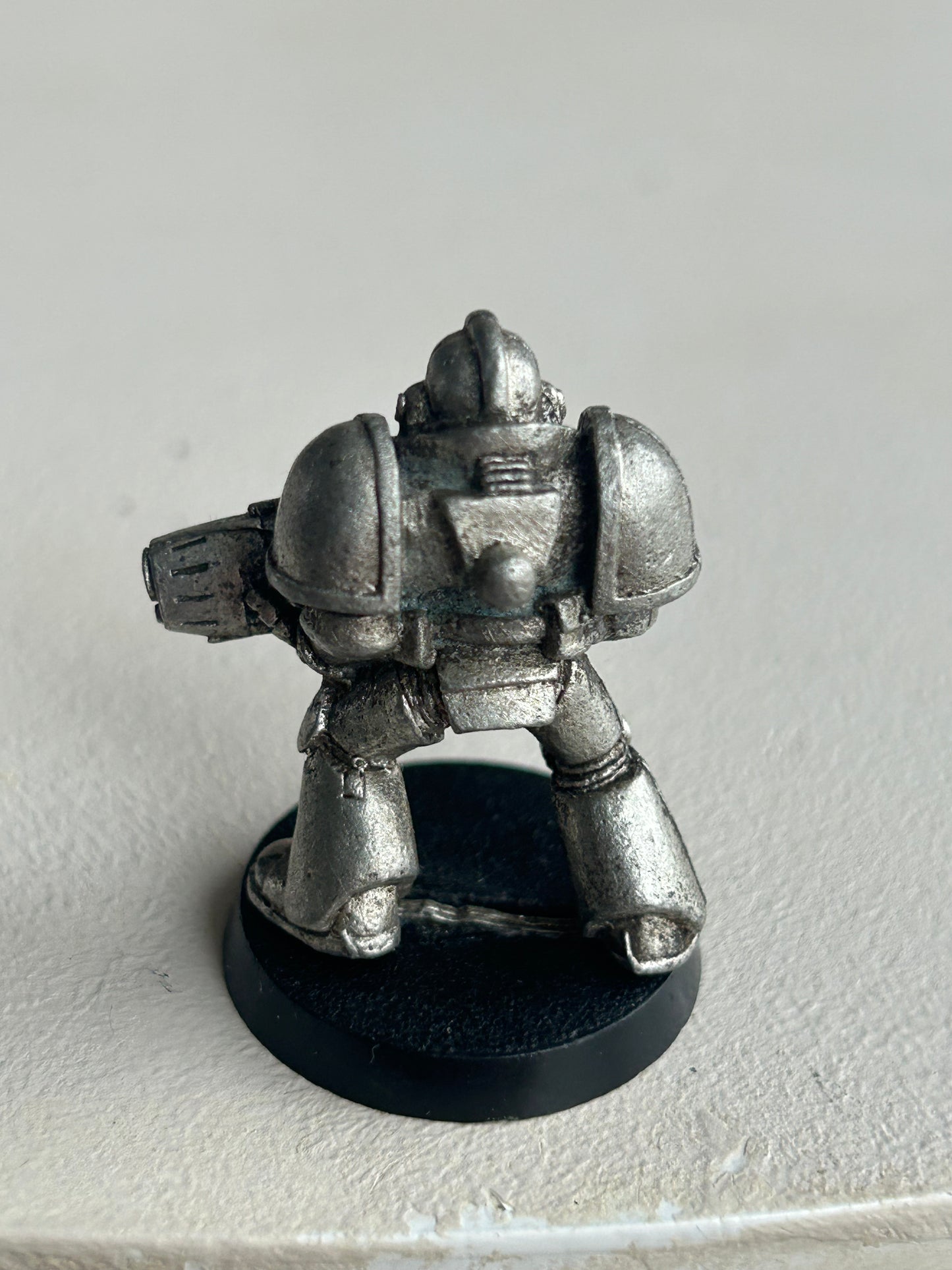 Classic Space Marine With Plasma Gun - Warhammer 40K Classic Metal (I will include a backpack)