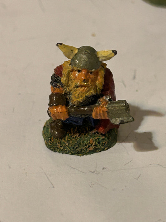 Citadel Miniatures C06 Northern Dwarf Luk-a-Car Mut / Captain Cambrill (QW20)