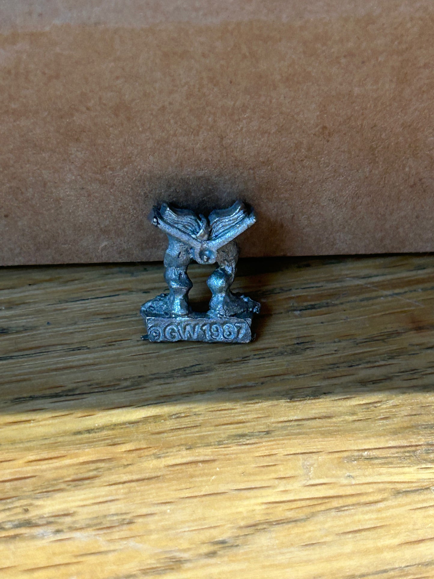 Warhammer Classic Familiar walking book chaos