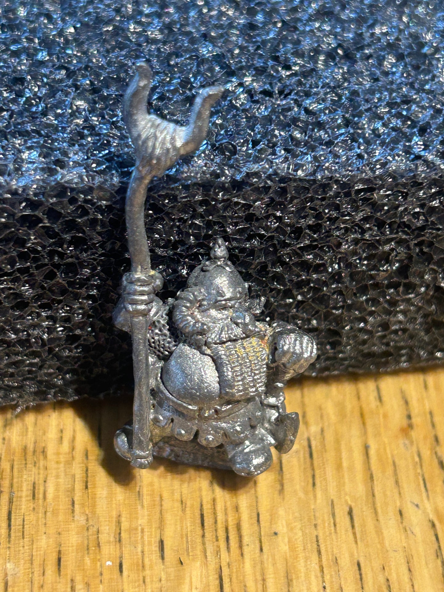 Warhammer fantasy bugman’s rangers regiment of renown RRD1 standard bearer
