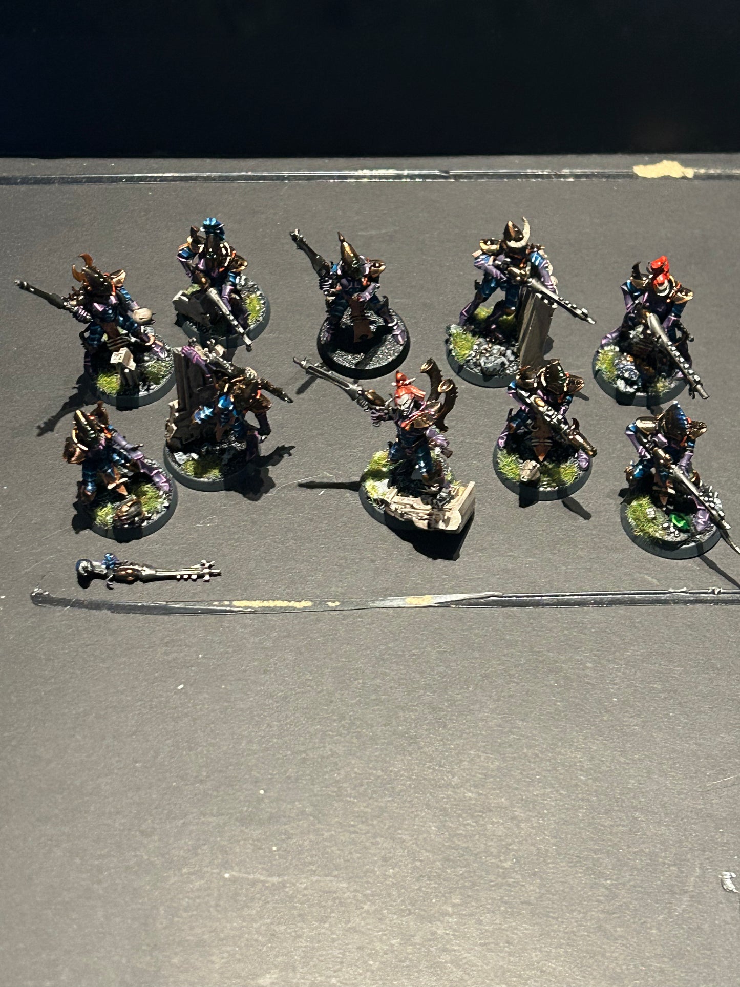 Warhammer 40k dark eldar kabalite squad plastic 10 miniatures and painted well with some scenic bases
