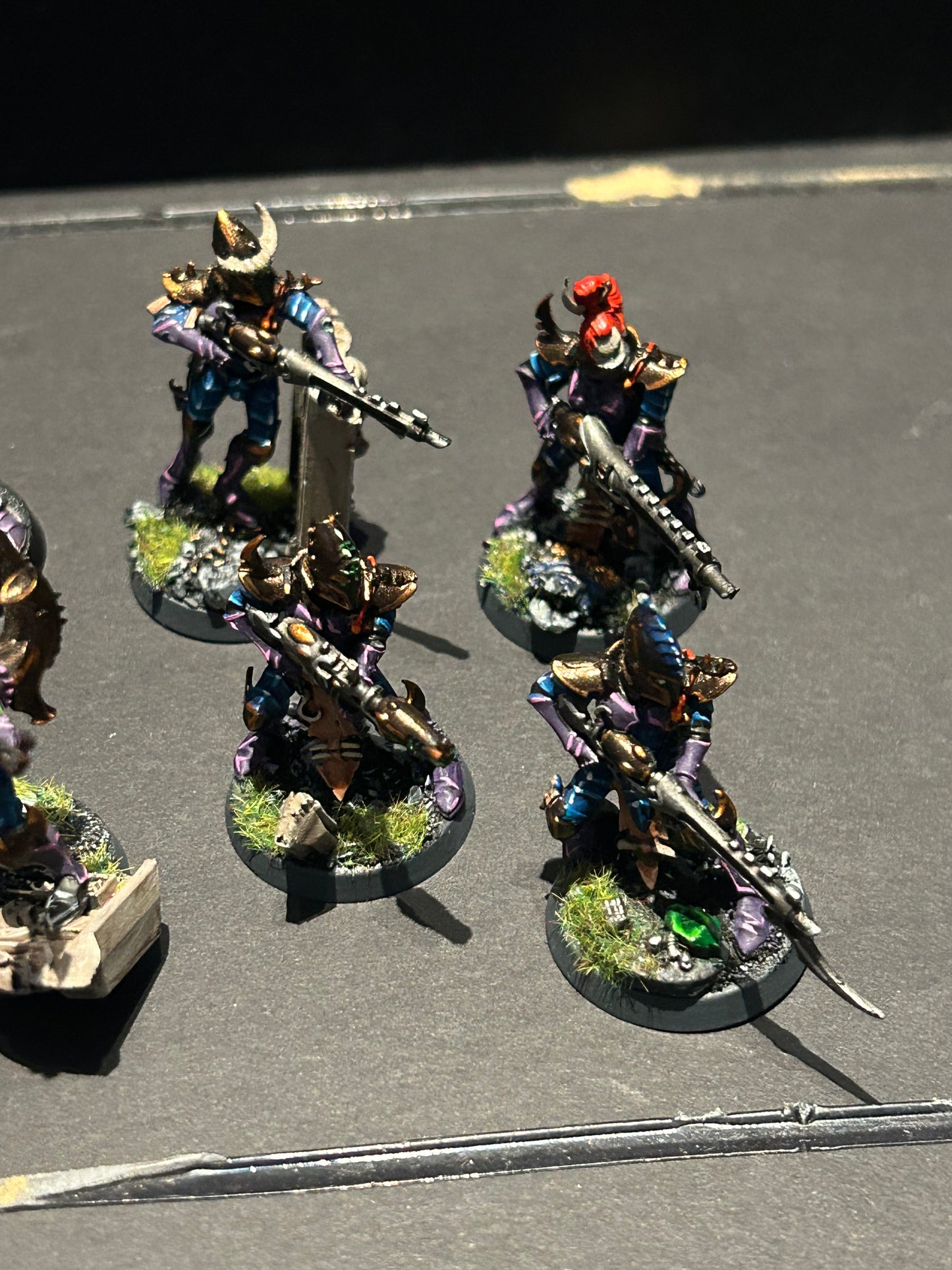 Warhammer 40k dark eldar kabalite squad plastic 10 miniatures and painted well with some scenic bases