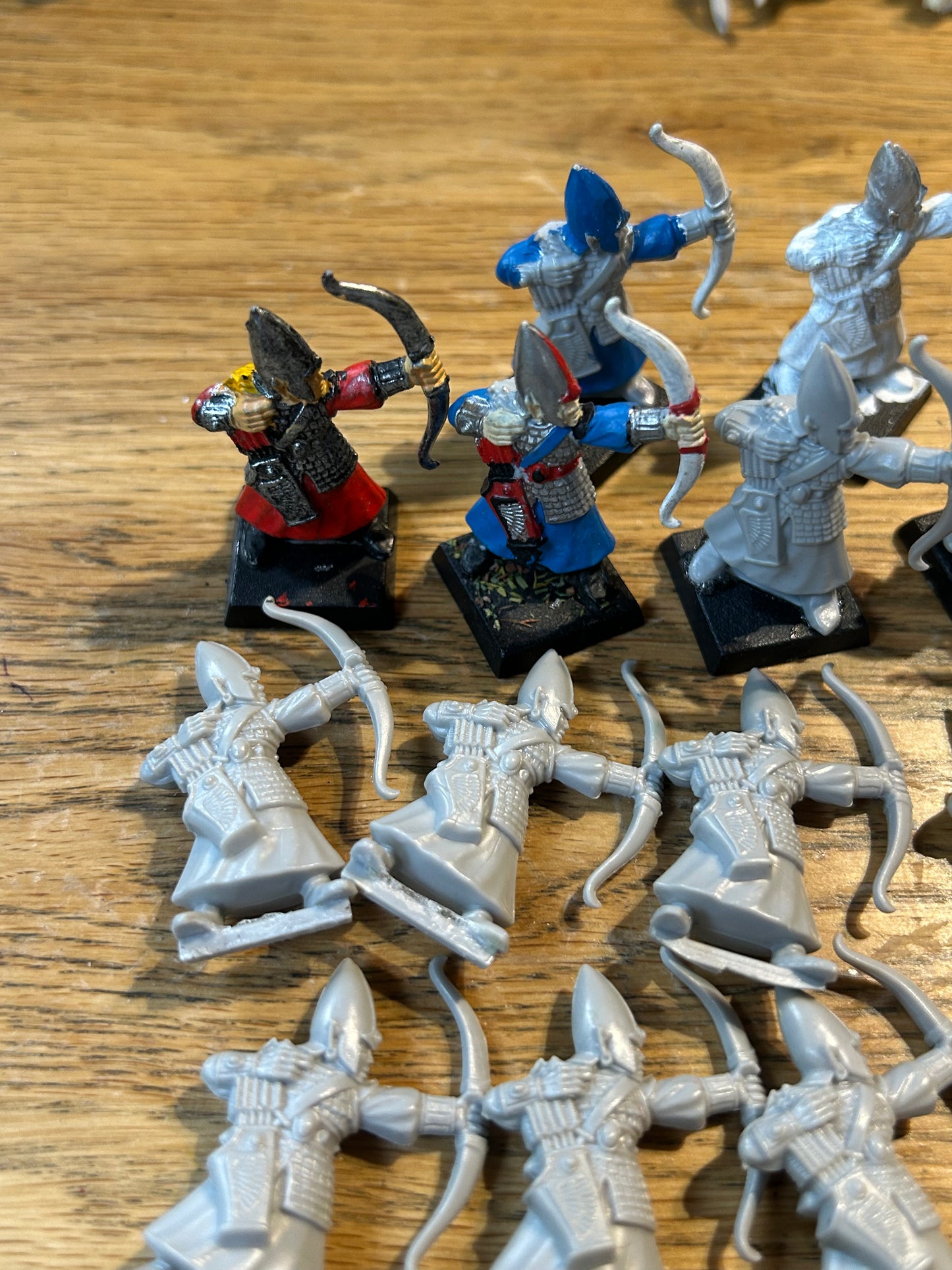 Warhammer fantasy 4th edition plastic high elf archers bowmen x24 (22 in photo, plus 1 extra painted and 1 extra unpainted)