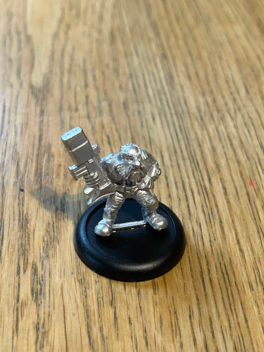 Diehard miniatures Nils-Dwarf Colonist