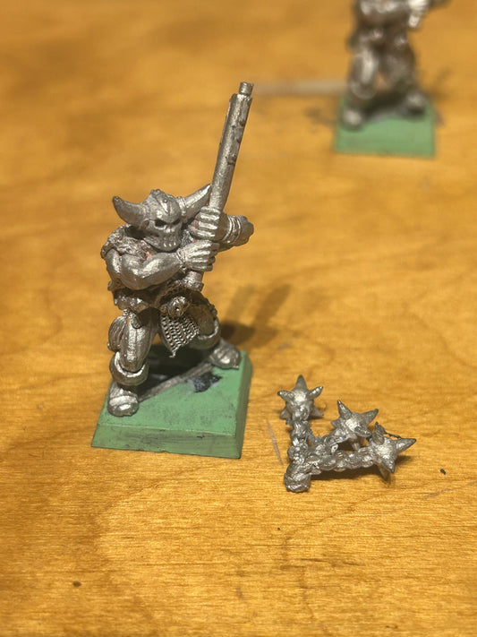 Warhammer fantasy warriors of chaos marauder with double handed flail