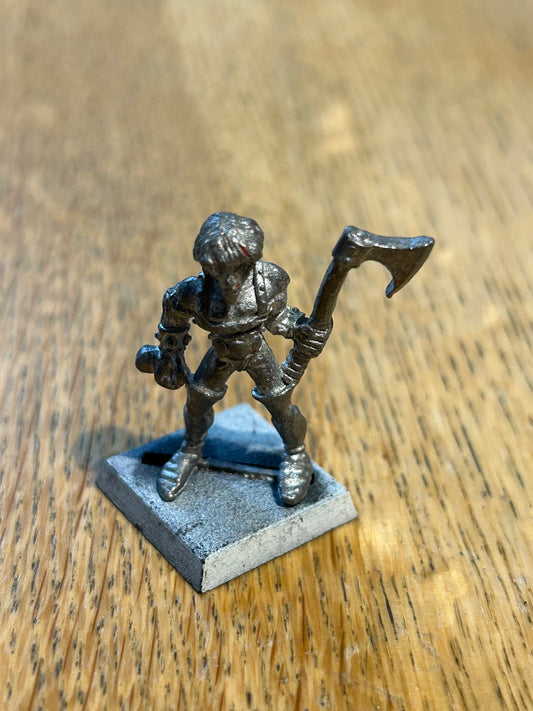 Warhammer Fantasy old world wood elf  wardancer with axe Aengus