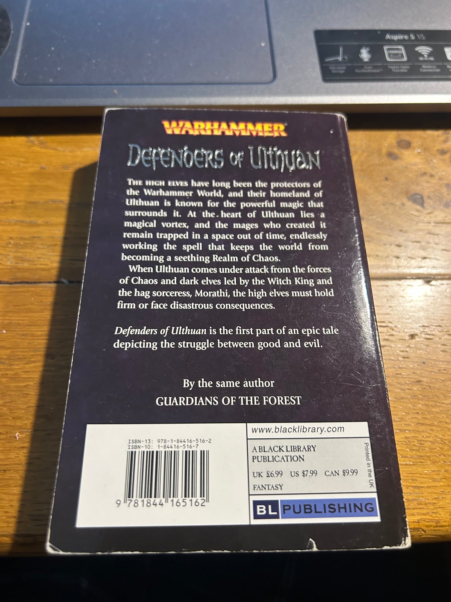 Warhammer - Defenders of Ulthuan by Graham McNeill (Paperback).