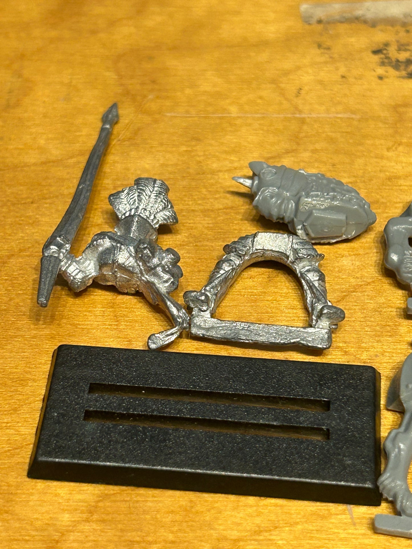 WARHAMMER - FANTASY - EMPIRE - MOUNTED REIKSGUARD - horse tail needs regluing