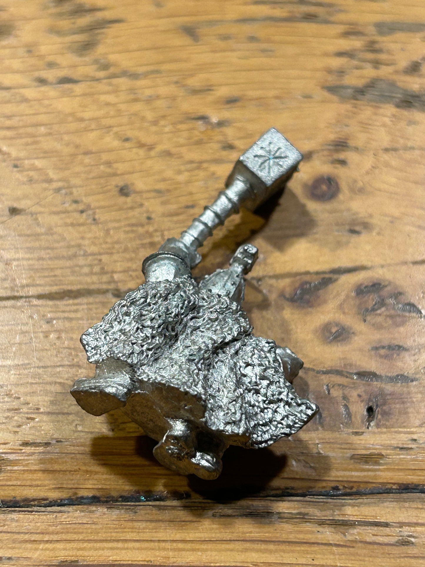 Warhammer fantasy dwarf Anvil of Doom rune Lord (missing his staff end)