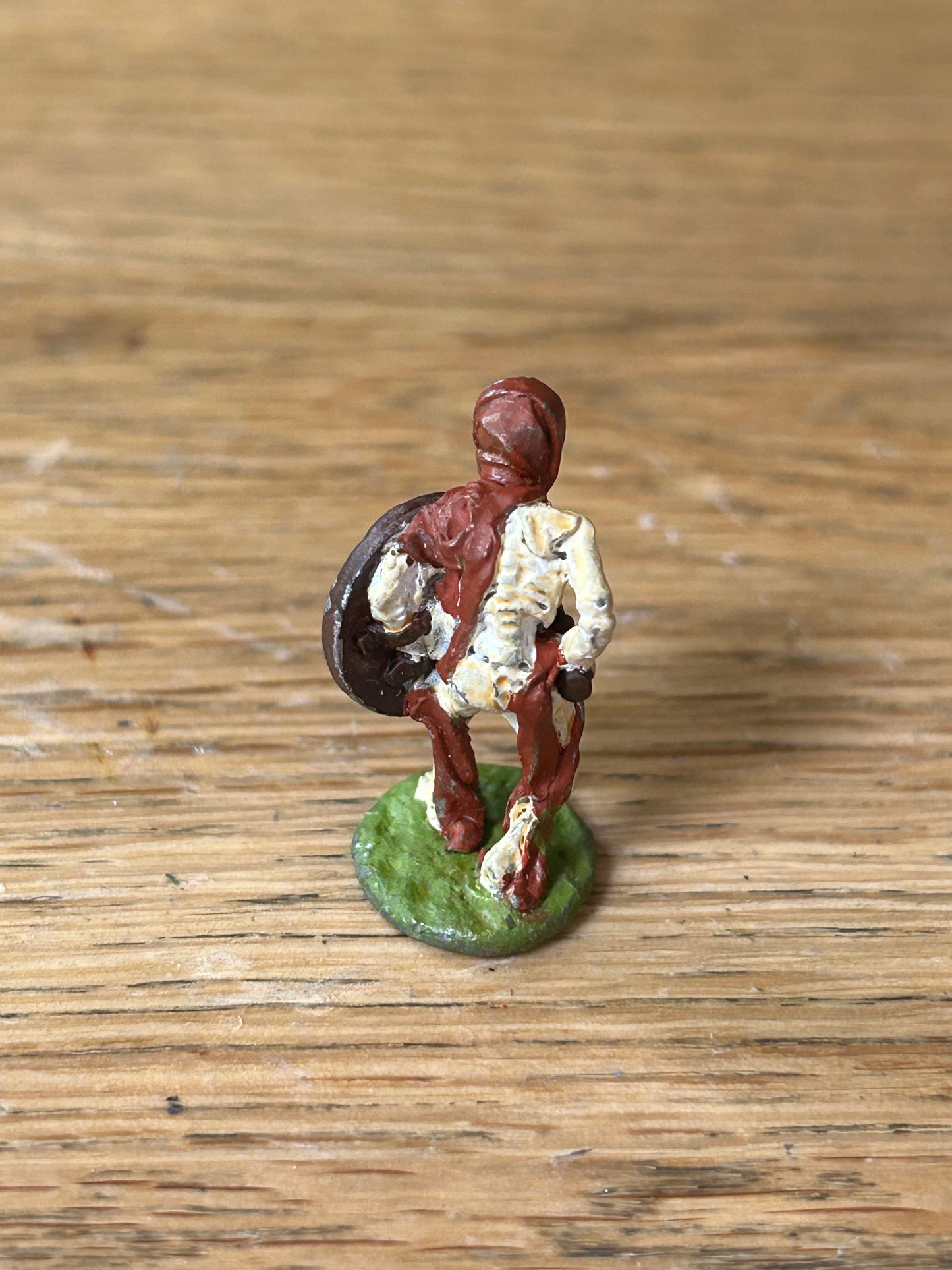 Warhammer fantasy tribes FTS24 c17 (1C-08) Skeleton Warrior w. Bone Crusher Mace & Shield