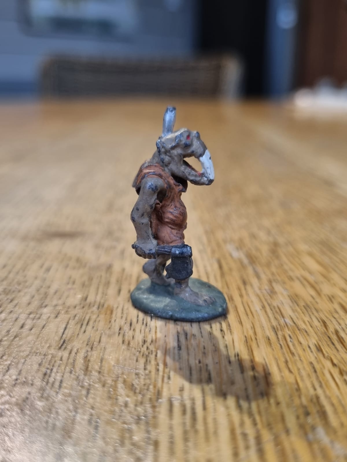 Citadel - Pre Slotta - Warhammer - C15  Orc Warrior -  with axe and spear 1984