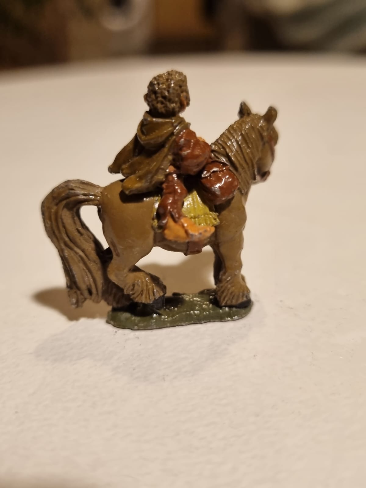 Lord Of The Rings -  ME-13  - Frodo on pony