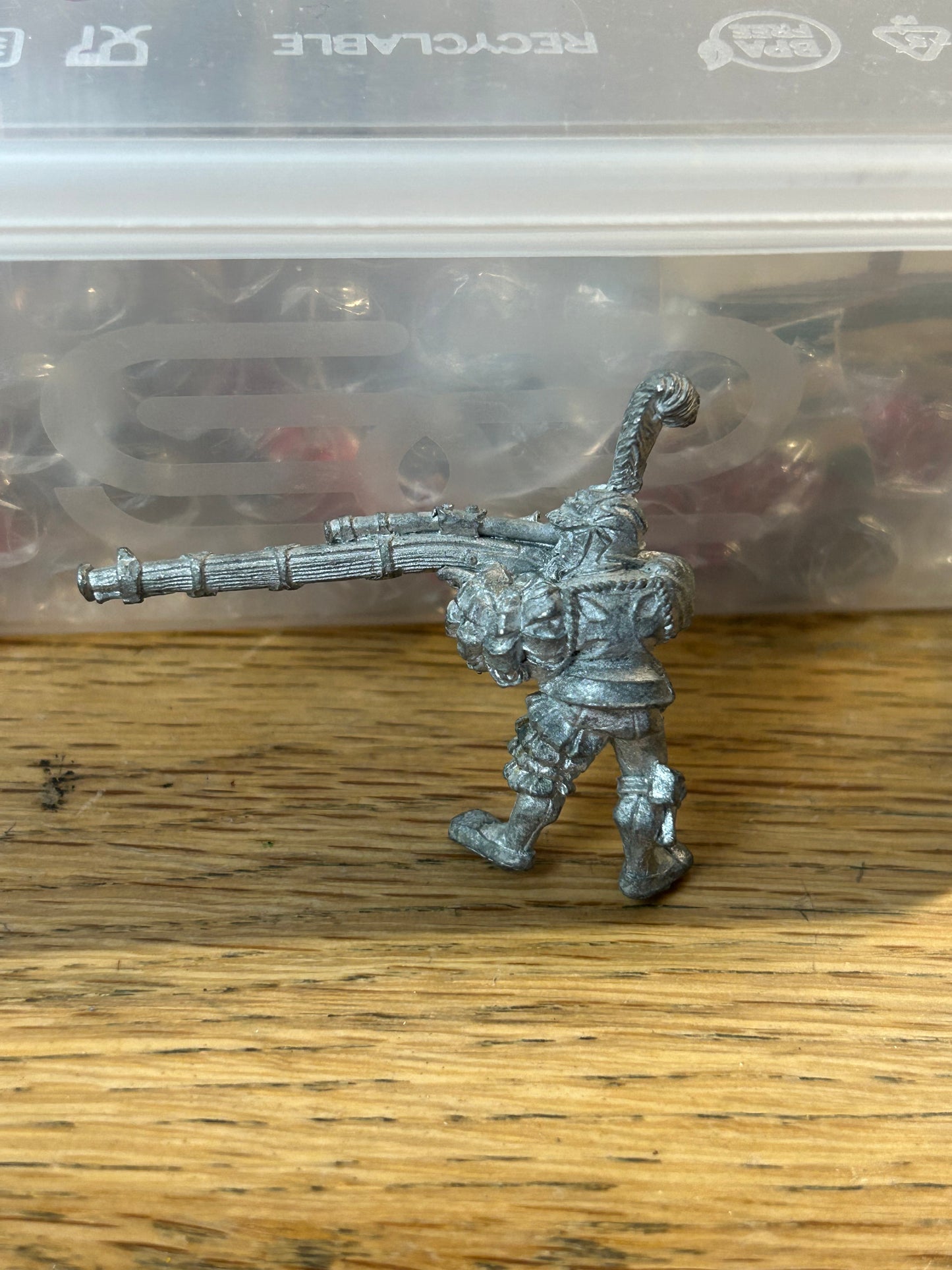 Warhammer fantasy War Wagon Crewmember With Hochland Long Rifle Metal Empire Old World