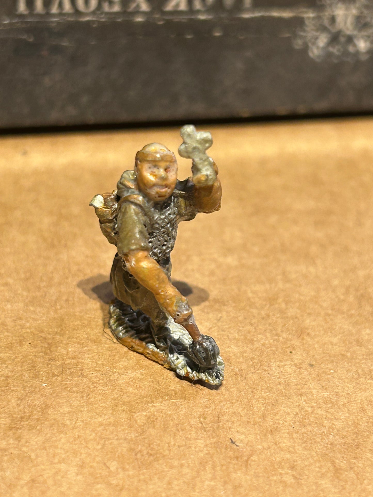 Citadel Pre Slotta - Warhammer - Fantasy Adventurers FA3, Cleric w/ Cross 1982 B