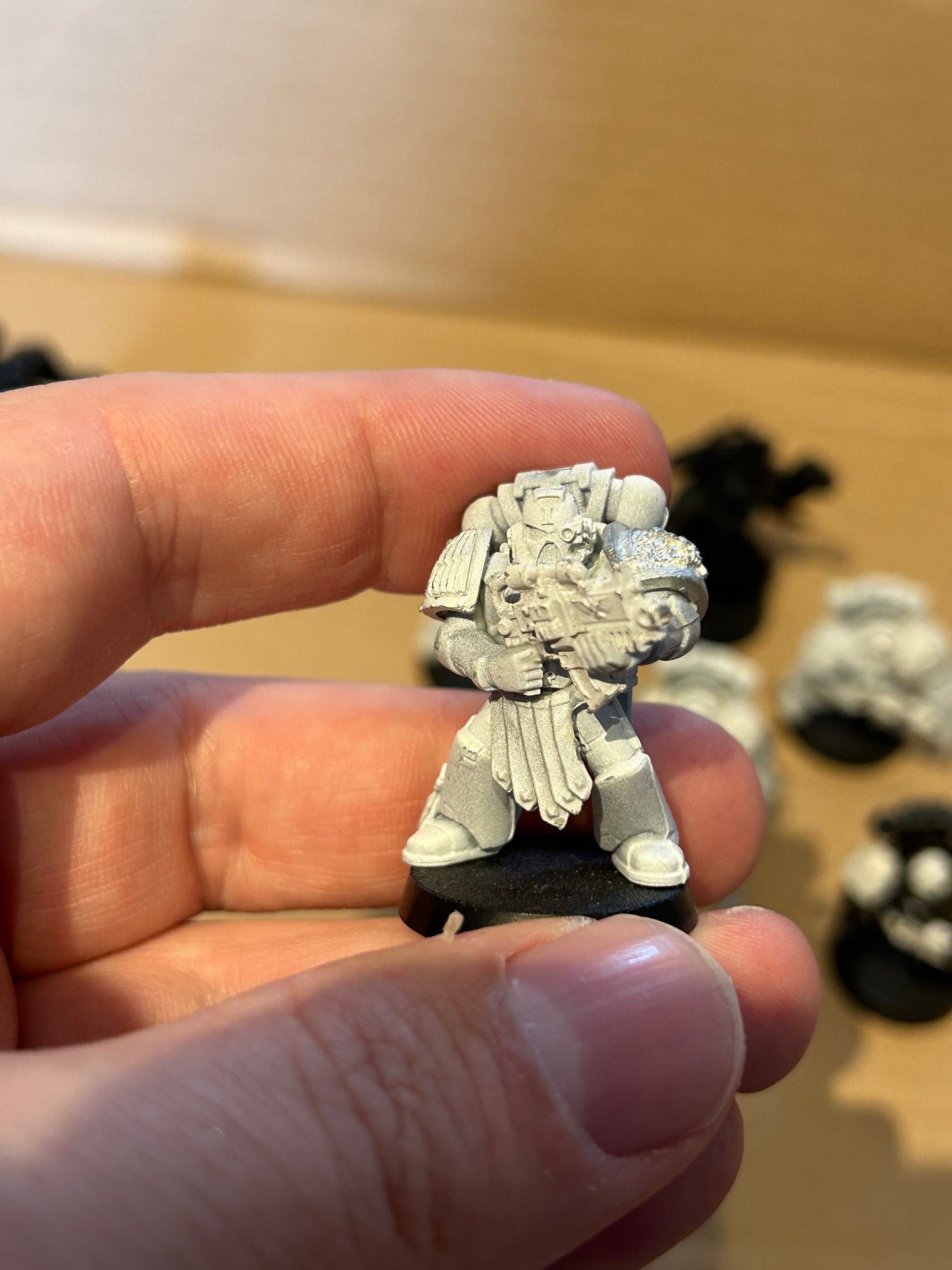 Warhammer 40k space marines squad with various additional metal components (possibly some forge world bits but unsure due to undercoat)