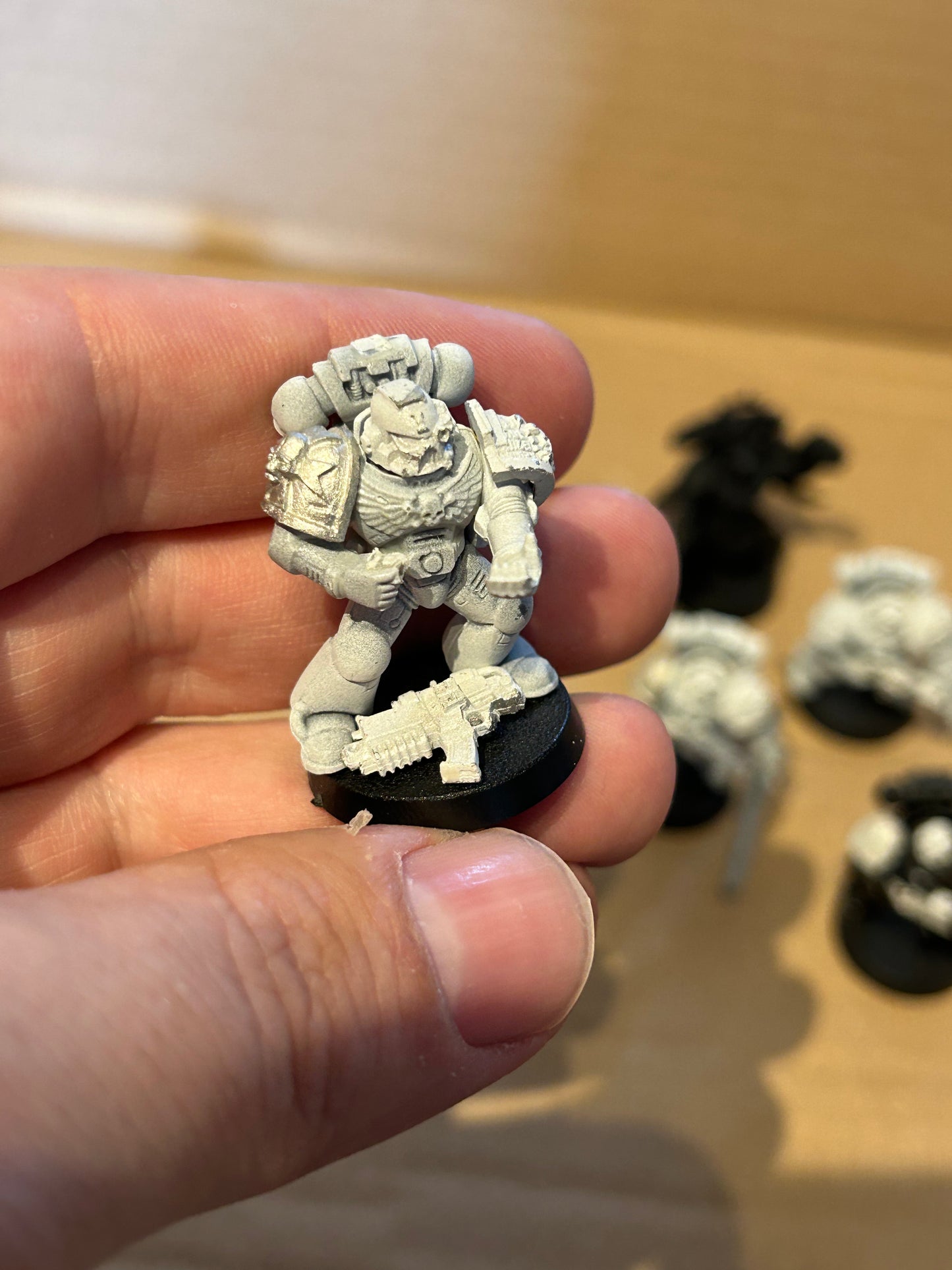 Warhammer 40k space marines squad with various additional metal components (possibly some forge world bits but unsure due to undercoat)