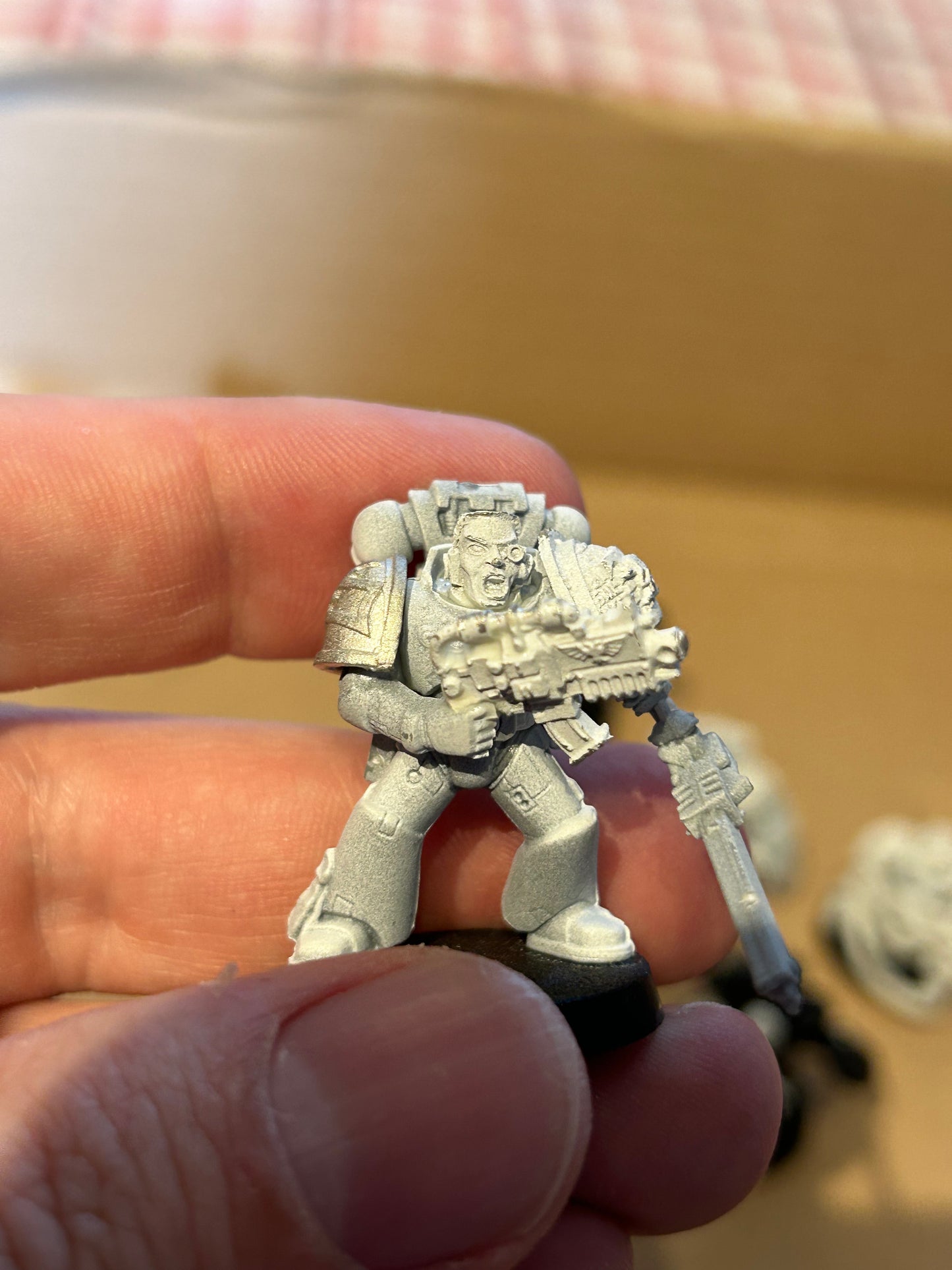Warhammer 40k space marines squad with various additional metal components (possibly some forge world bits but unsure due to undercoat)