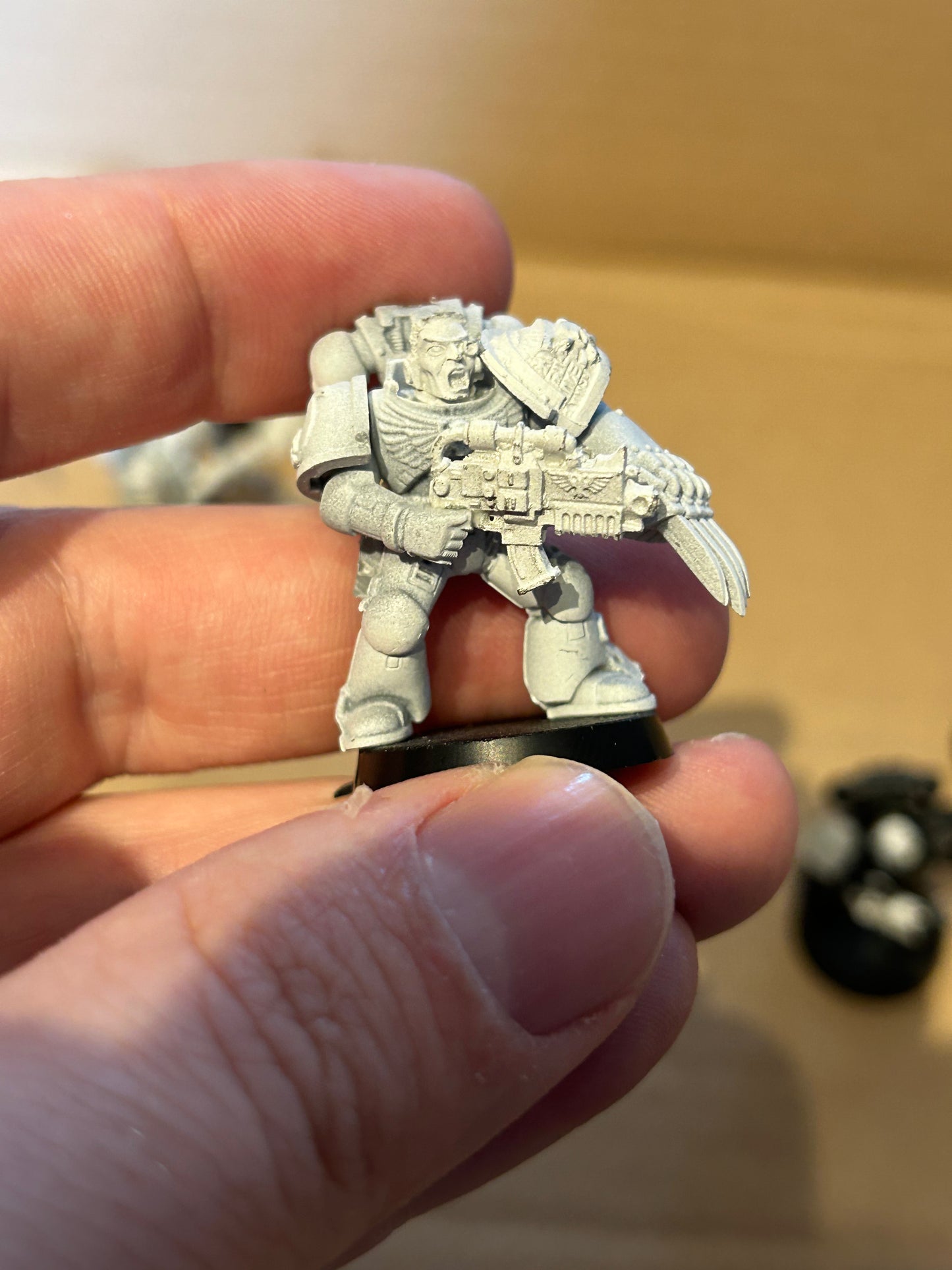 Warhammer 40k space marines squad with various additional metal components (possibly some forge world bits but unsure due to undercoat)