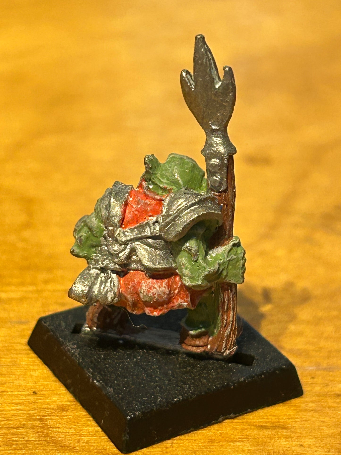 Warhammer fantasy iron claw goblin with spear
