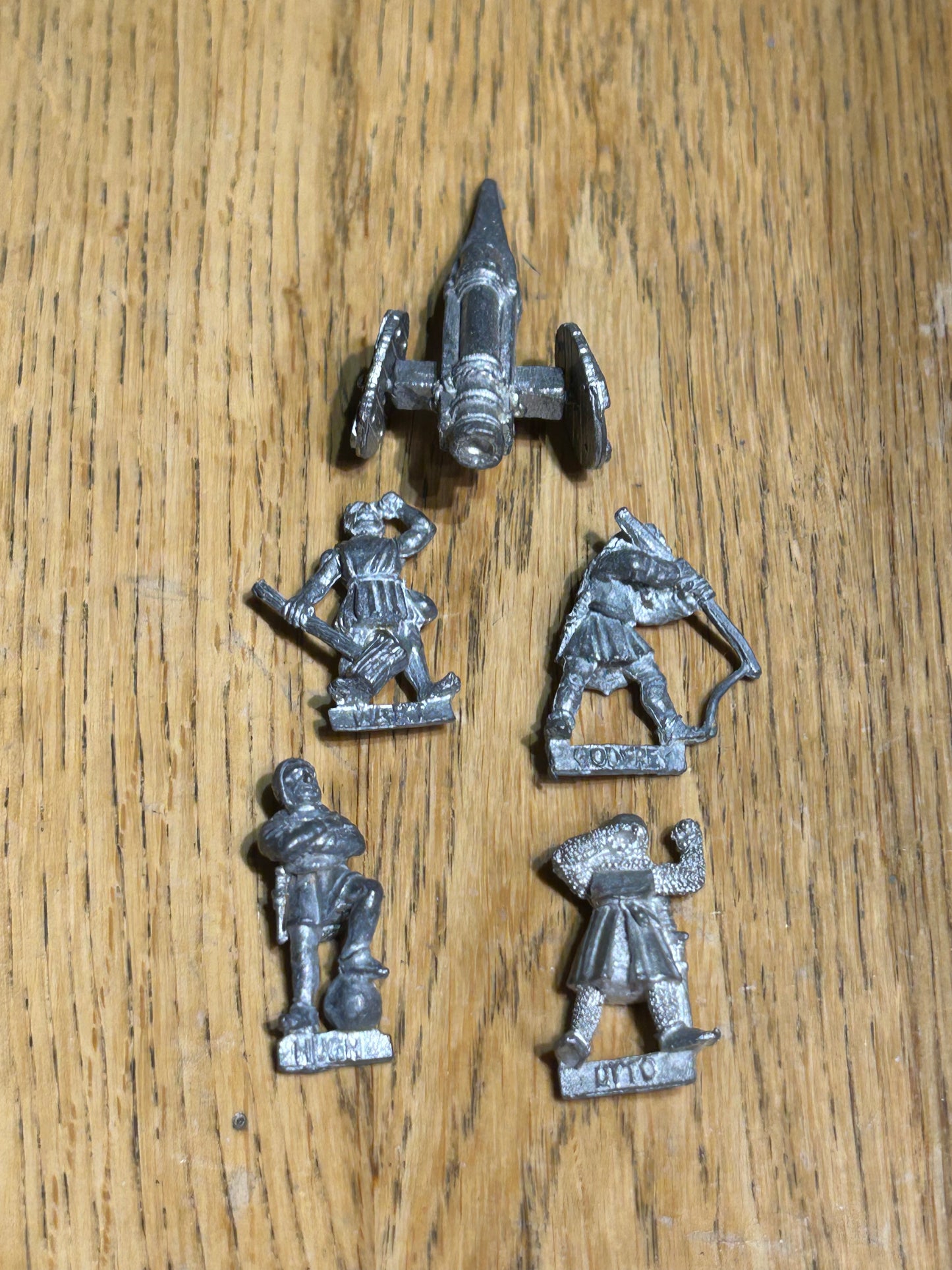 Rare OOP Citadel DS1, C22 - CANNON Bretonnian Empire with crew