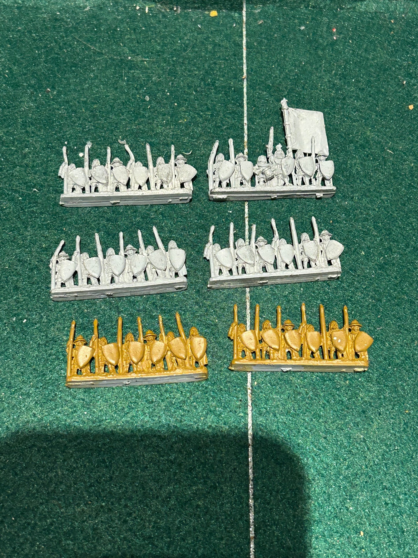 Warmaster Bretonnian Bretonnian men at arms x3 bases with command 10mm Games Workshop GW