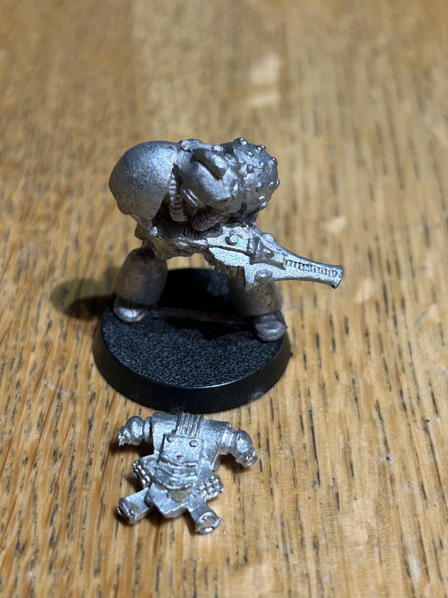 Rogue Trader Space Marine Brother Fielding Shuriken Catapult Citadel Metal