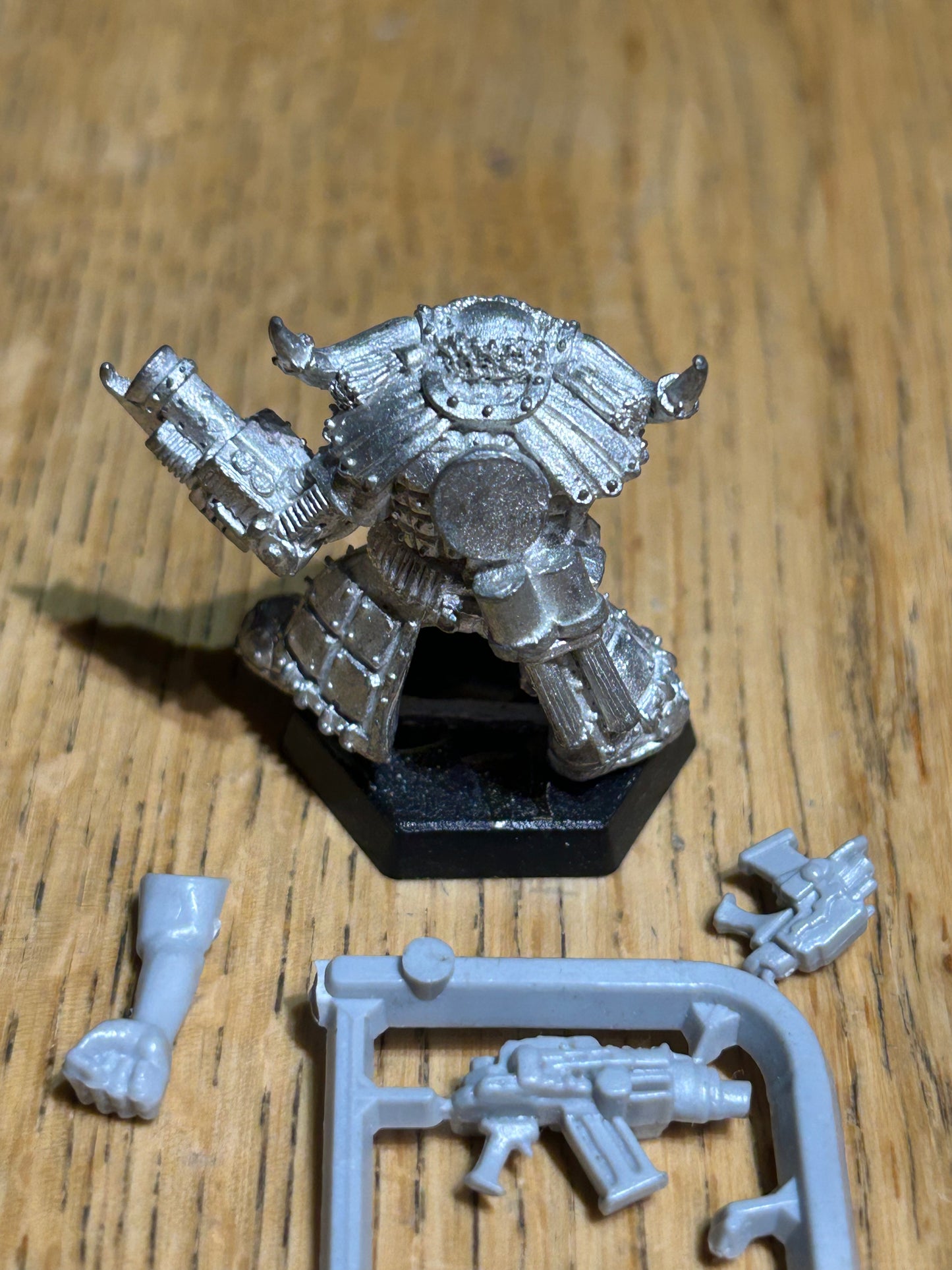 Rogue Trader Goff Boss Metal - Classic Warhammer 40K Mini by Games Workshop