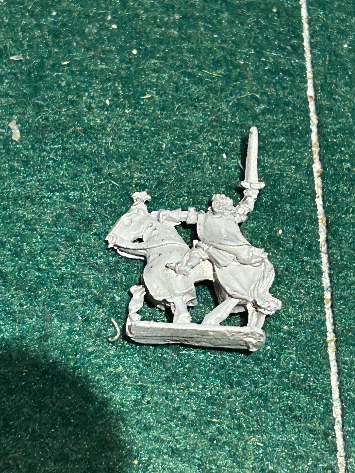 Warmaster Bretonnian Bretonnian Character Hero Knight 10mm Games Workshop GW