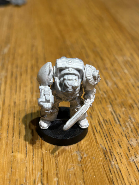 Warhammer 40K Metal ROGUE SPACE MARINE TERMINATOR SERGEANT with sword and stormbolter