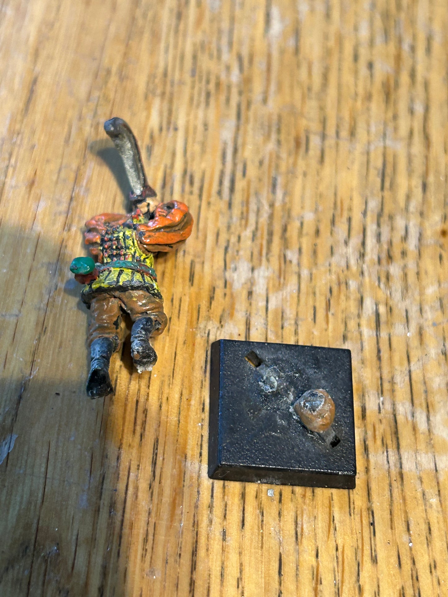 Citadel ME-71 w. 2 handed sword Corsairs of Umbar Metal Miniature Slotta