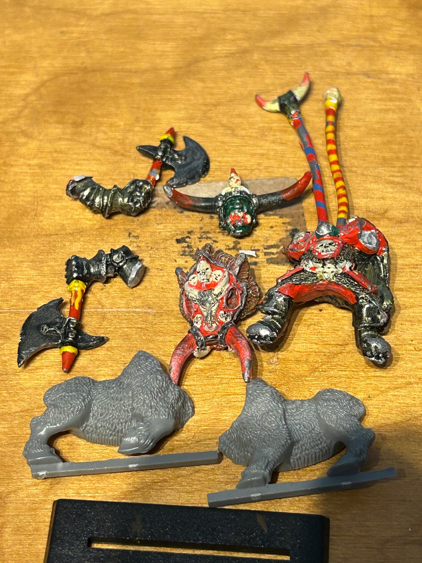 Warhammer - Orcs & Goblins - Classic Metal Morglum Necksnapper (boar has no tail)