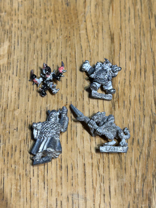 Warhammer fantasy chaos-related broken miniatures x4