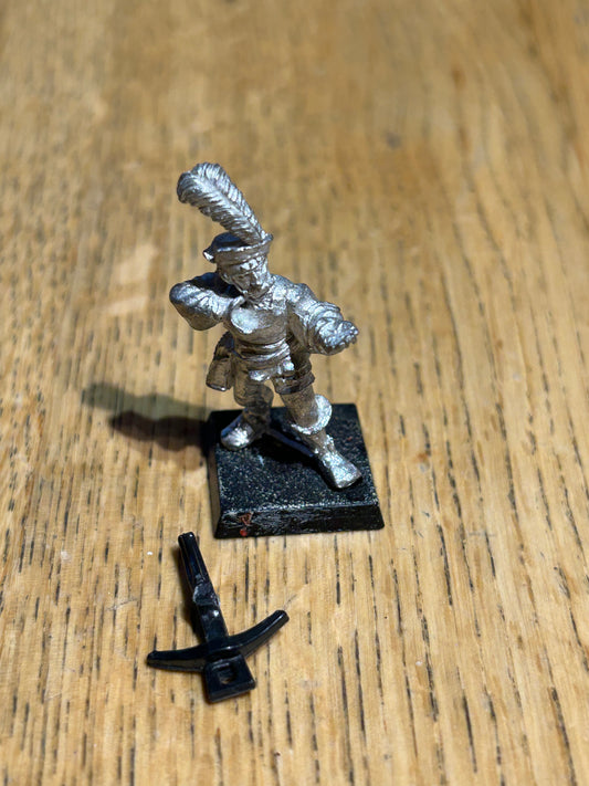 Warhammer fantasy Empire or Tilean Crossbowman with crossbow